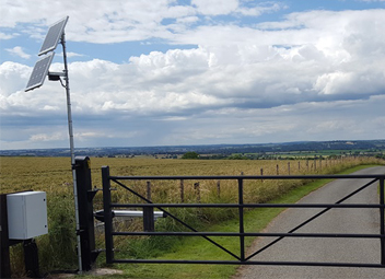 solar%20gate%20installation.jpeg